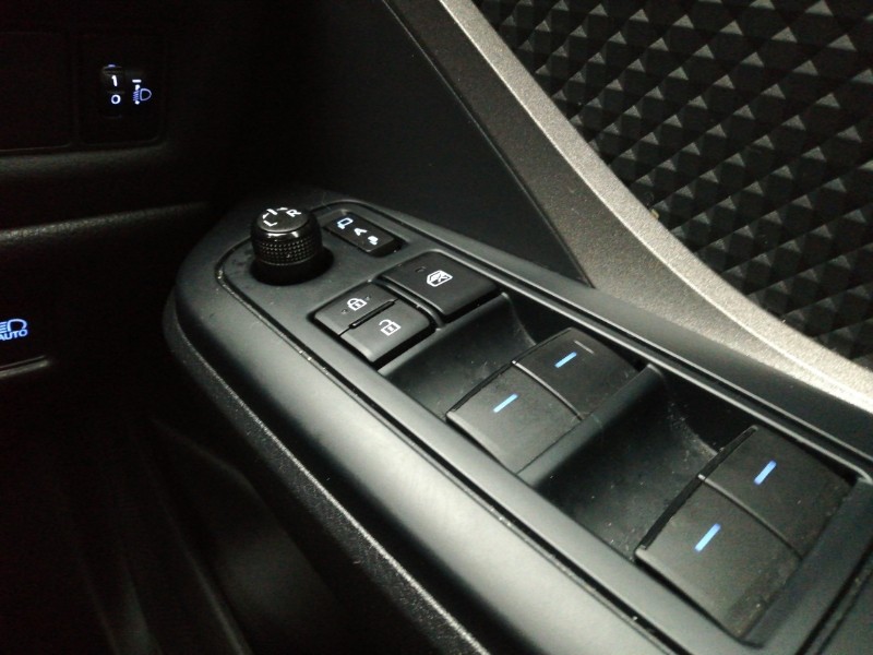 Used Toyota C-HR 2021 for sale - 76589385: Photo 15