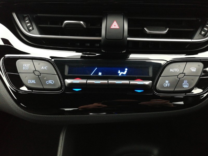 Used Toyota C-HR 2021 for sale - 76589385: Photo 17