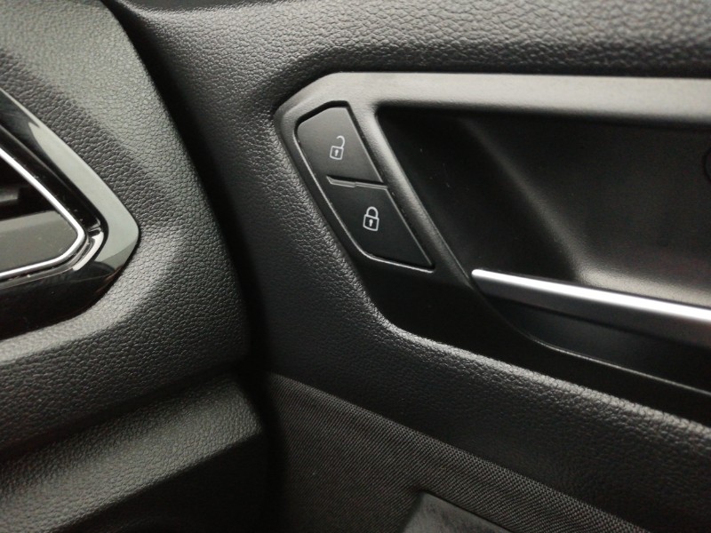 Used Volkswagen T-Roc 2021 for sale - 76498120: Photo 17