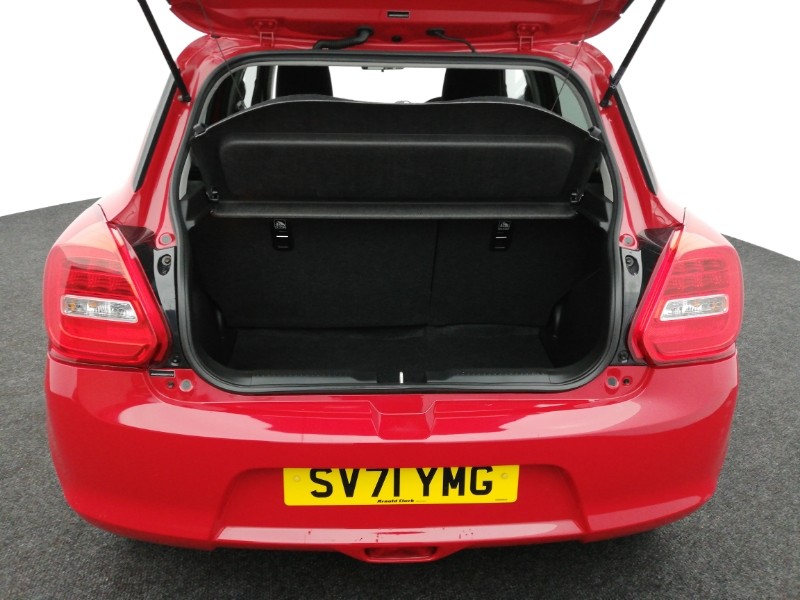 Used Suzuki Swift 2021 for sale - 76648552: Photo 8