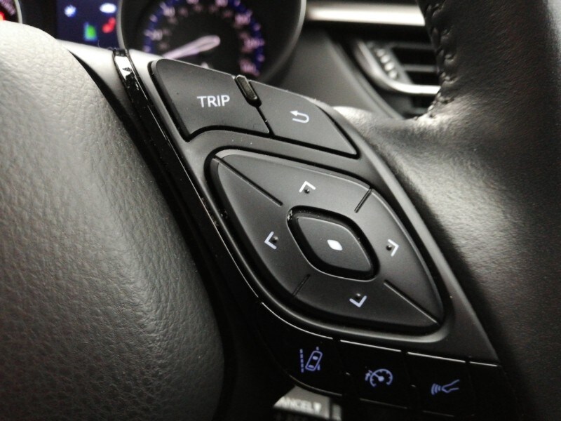 Used Toyota C-HR 2021 for sale - 77907832: Photo 14