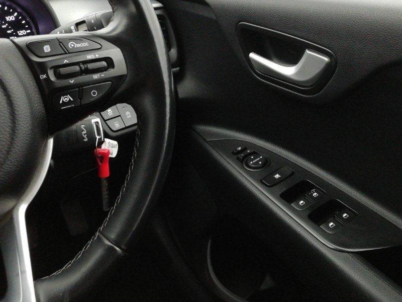 Used Kia Stonic 2022 for sale - 76893482: Photo 11