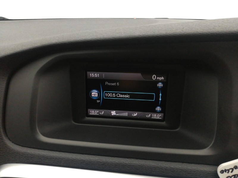 Used Volvo V40 2017 for sale - 76475567: Photo 10