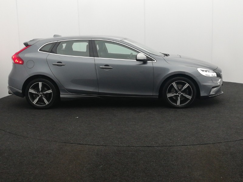 Used Volvo V40 2017 for sale - 76475567: Photo 13