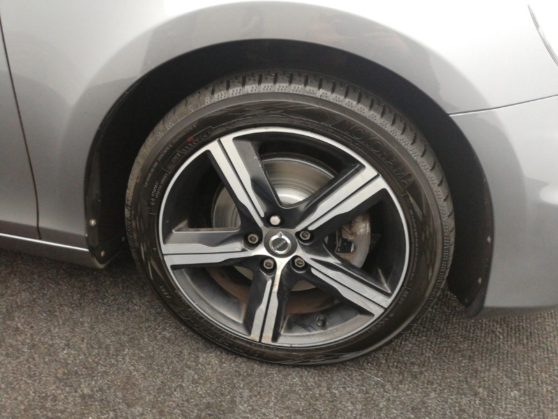 Used Volvo V40 2017 for sale - 76475567: Photo 14