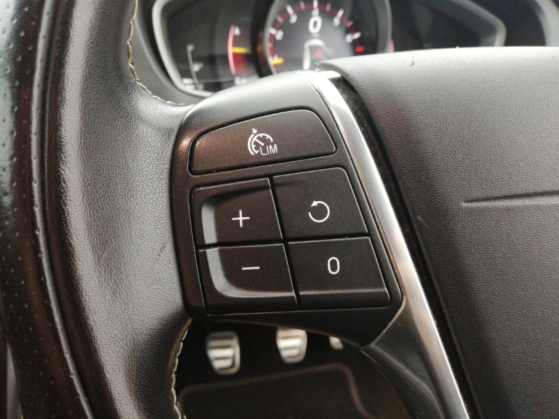 Used Volvo V40 2017 for sale - 76475567: Photo 16