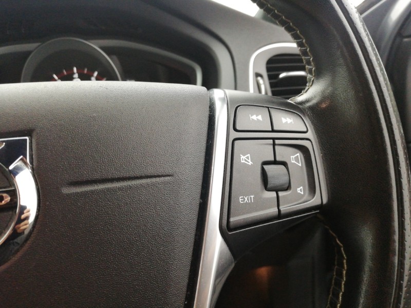 Used Volvo V40 2017 for sale - 76475567: Photo 17