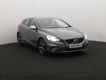 Used Volvo V40 2017 for sale - 76475567: Photo