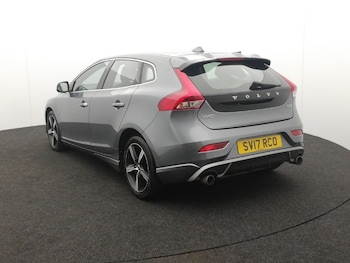 Used Volvo V40 2017 for sale - 76475567: Photo