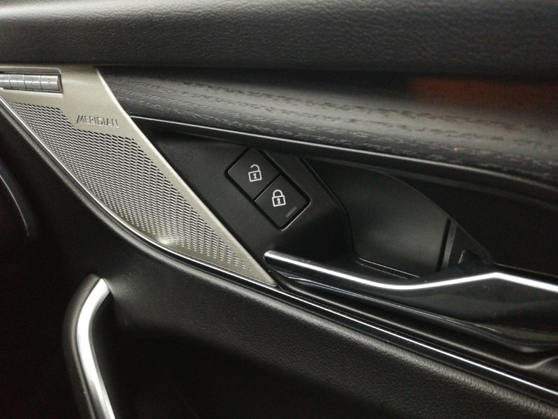 Used Jaguar F-Pace 2021 for sale - 76707834: Photo 17