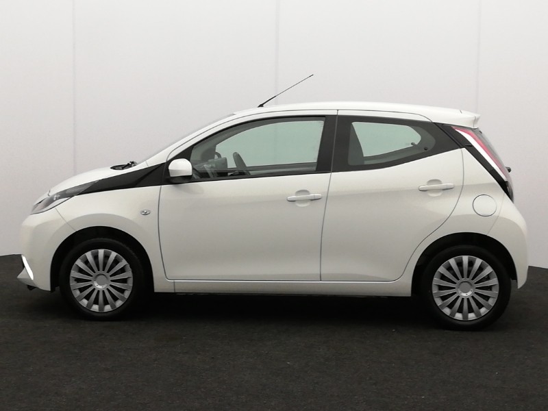 Used Toyota AYGO 2017 for sale - 77664154: Photo 4