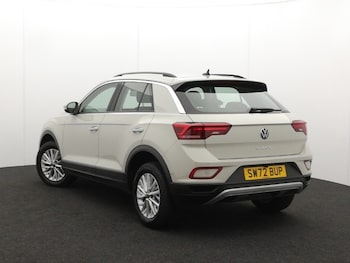 Used Volkswagen T-Roc 2022 for sale - 75914180: Photo