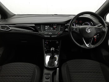 Used Vauxhall Astra 2017 for sale - 76244251: Photo 2
