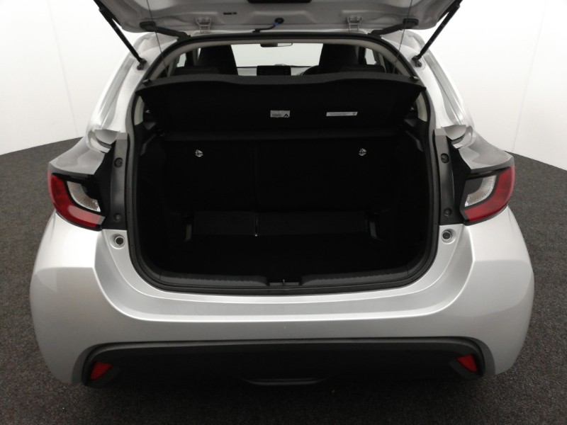 Used Toyota Yaris 2021 for sale - 76498142: Photo 8