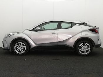 Used Toyota C-HR 2023 for sale - 79315876: Photo