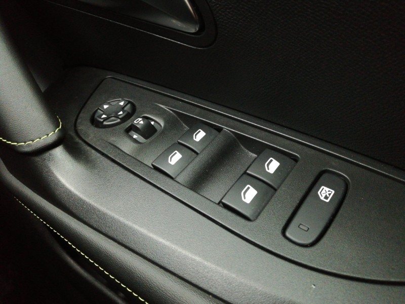 Used Peugeot 2008 2023 for sale - 77596288: Photo 15