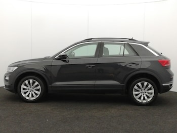 Used Volkswagen T-Roc 2019 for sale - 79356776: Photo