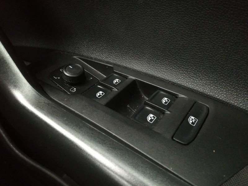 Used Volkswagen Polo 2023 for sale - 76518873: Photo 15