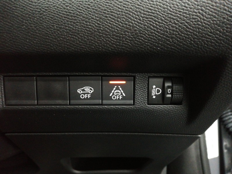 Used Peugeot 2008 2023 for sale - 76414629: Photo 17