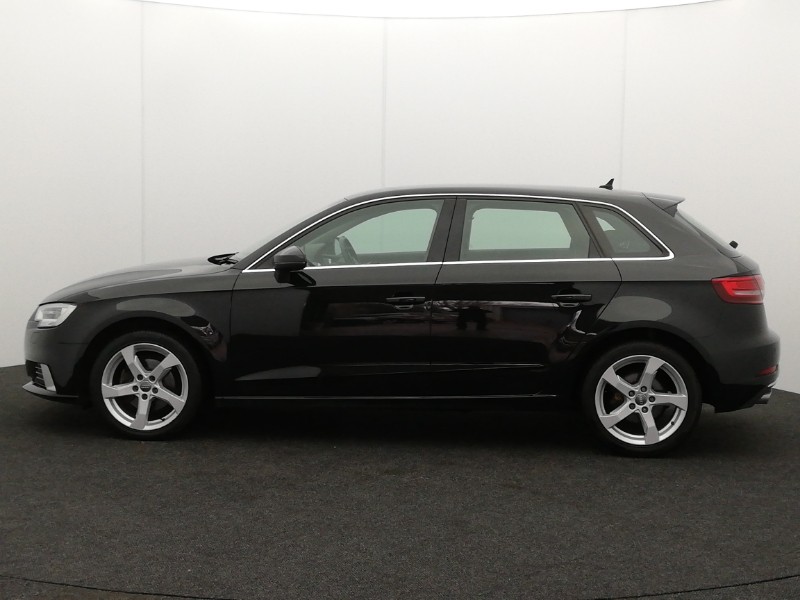 Used Audi A3 2017 for sale - 77823065: Photo 4