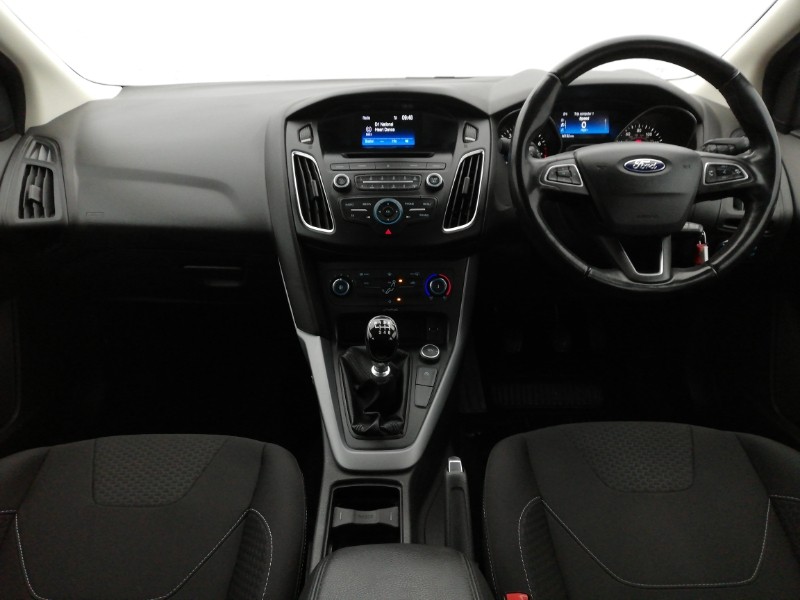 Used Ford Focus 2015 for sale - 77933592: Photo 2