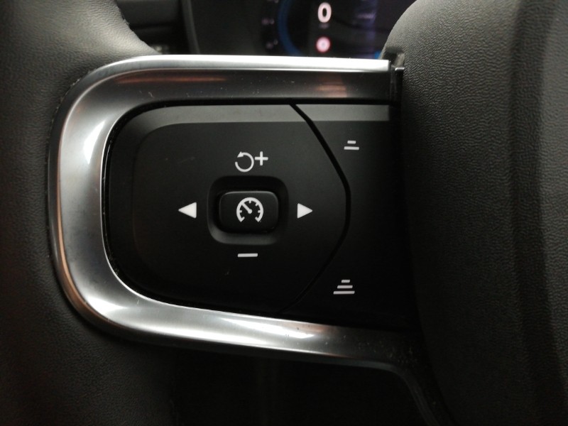 Used Volvo XC40 2022 for sale - 76773887: Photo 14