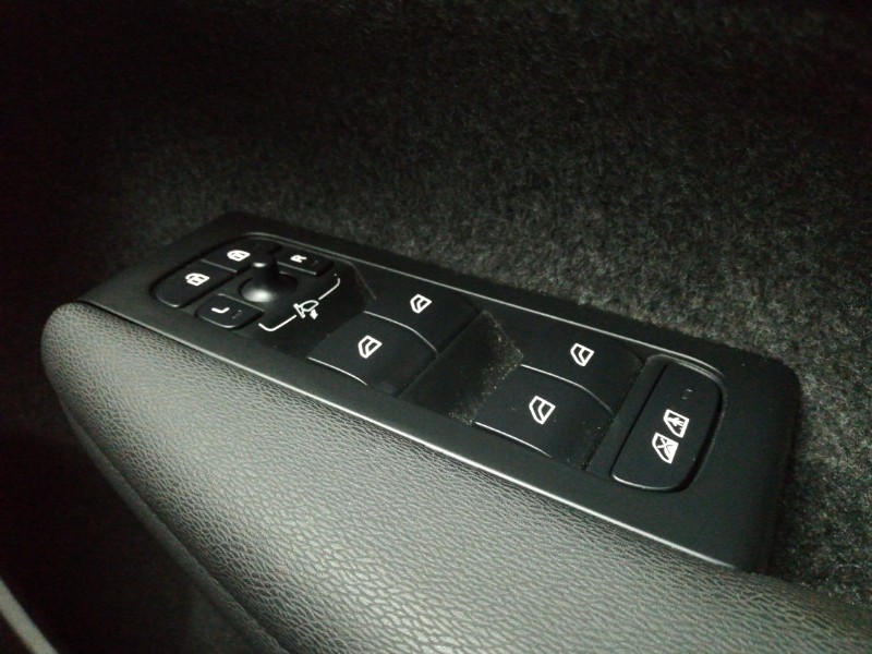 Used Volvo XC40 2022 for sale - 76773887: Photo 16