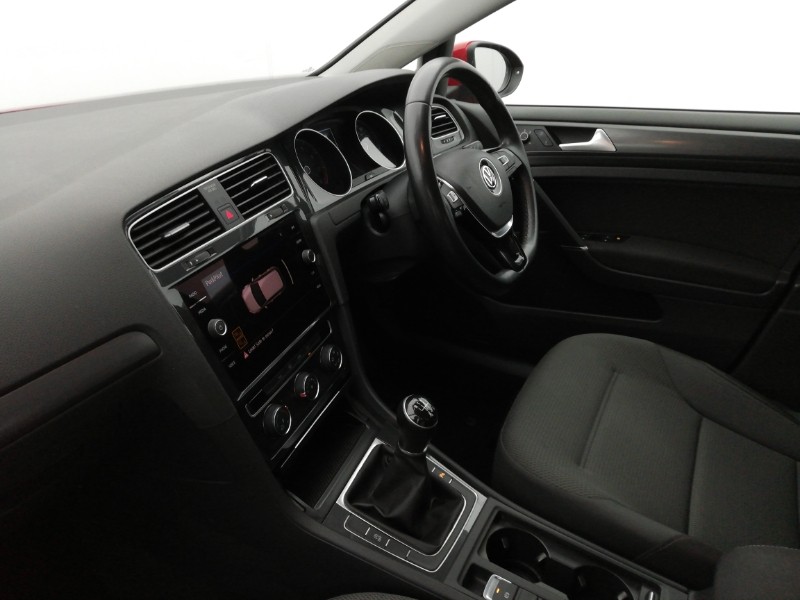 Used Volkswagen Golf 2018 for sale - 76771473: Photo 5