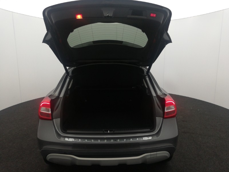 Used Mercedes-Benz GLA 2018 for sale - 77160338: Photo 8