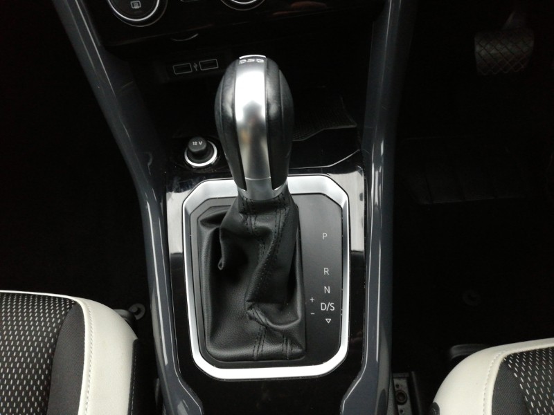 Used Volkswagen T-Roc 2019 for sale - 76471710: Photo 12