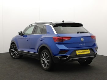 Used Volkswagen T-Roc 2019 for sale - 76471710: Photo