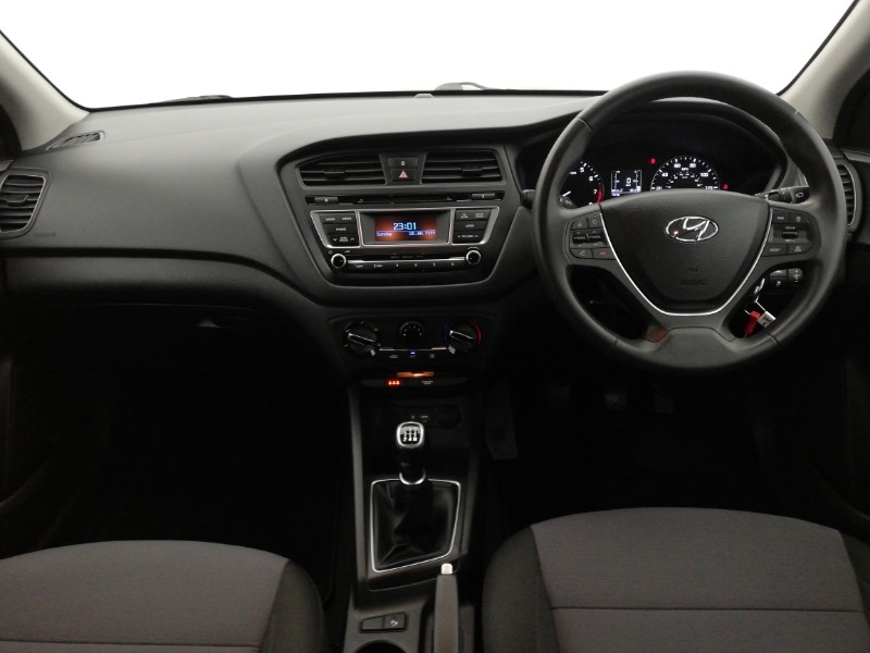 Used Hyundai i20 2017 for sale - 76397588: Photo 2