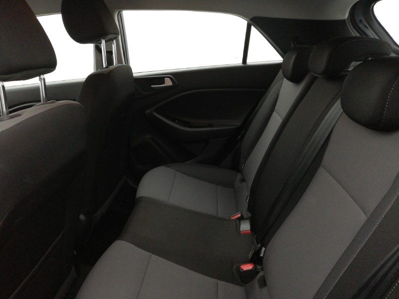 Used Hyundai i20 2017 for sale - 76397588: Photo 6