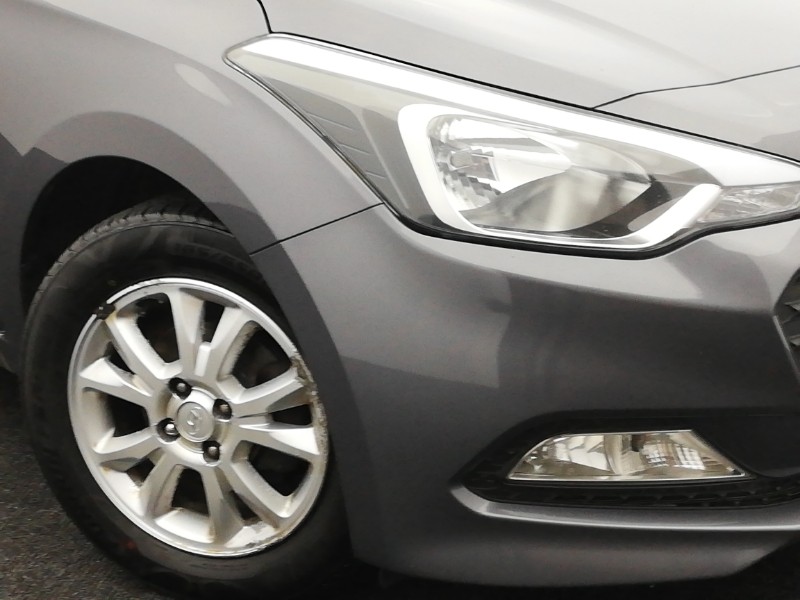 Used Hyundai i20 2017 for sale - 76397588: Photo 9