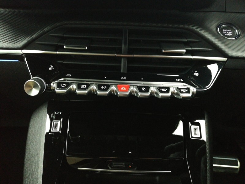 Used Peugeot 2008 2025 for sale - 76579438: Photo 17