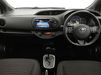 Used Toyota Yaris 2016 for sale - 78921471: Photo