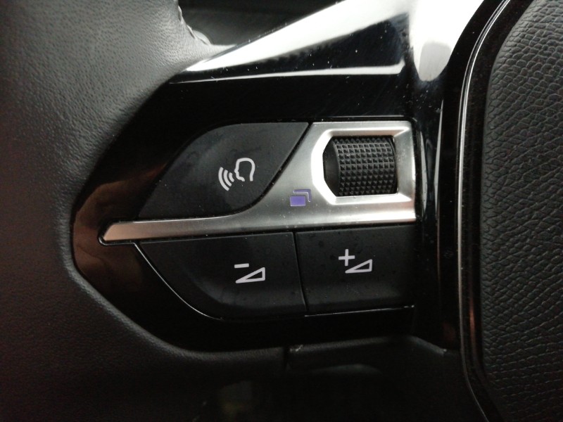 Used Peugeot 2008 2023 for sale - 77380089: Photo 14