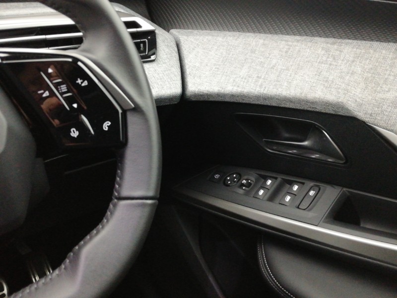 Used Peugeot 3008 2024 for sale - 76932379: Photo 11