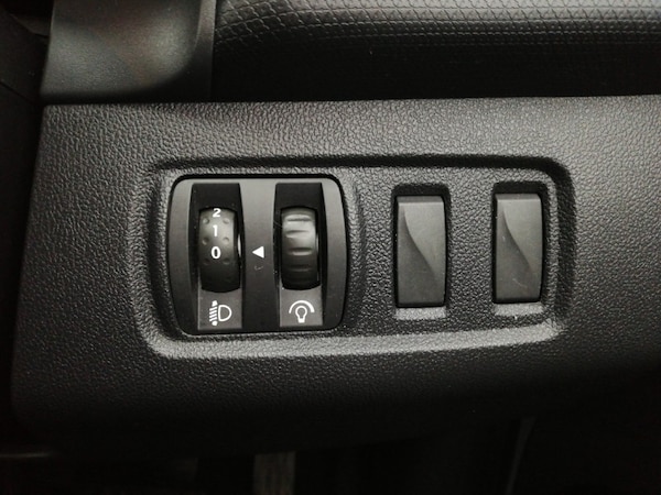 Used Renault Clio 2018 for sale - 76289371: Photo 17