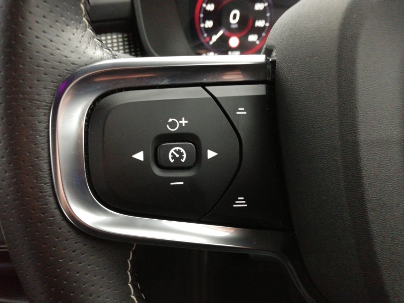 Used Volvo XC40 2021 for sale - 77933598: Photo 14