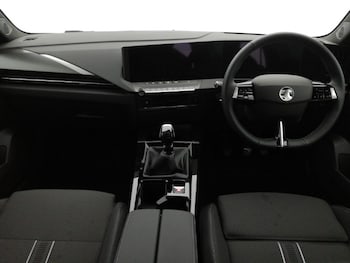 Used Vauxhall Astra 2025 for sale - 76317685: Photo