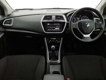 Used Suzuki SX4 S-Cross 2017 for sale - 77708070: Photo