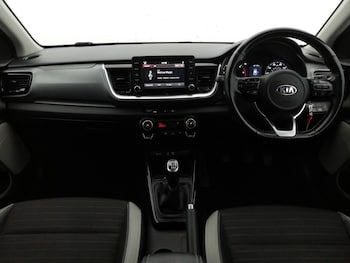 Used Kia Stonic 2018 for sale - 78380951: Photo