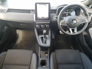 Used Renault Clio 2023 for sale - 78441060: Photo