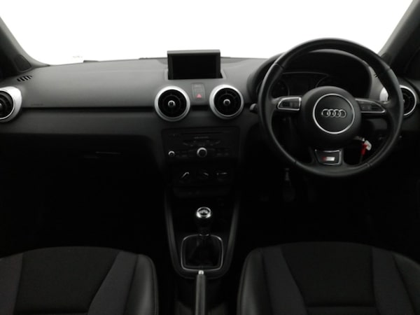 Used Audi A1 2014 for sale - 76325550: Photo 2