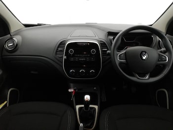 Used Renault Captur 2019 for sale - 76183629: Photo 2