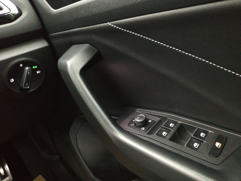 Used Volkswagen T-Roc 2023 for sale - 78023561: Photo 10