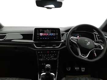 Used Volkswagen T-Roc 2023 for sale - 78023561: Photo