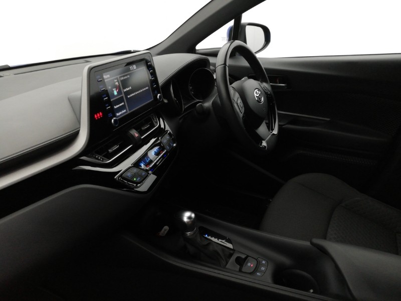 Used Toyota C-HR 2021 for sale - 76365617: Photo 5