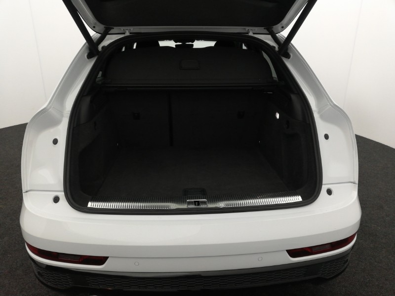 Used Audi Q3 2018 for sale - 76502128: Photo 8